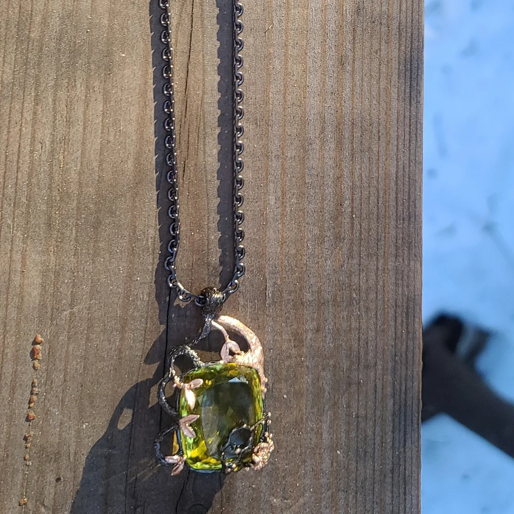 HOST PICK! HUGE 43.4k Yellow Quartz w/Peridot Spider Sterling & Rhodium 18" - Picture 9 of 15